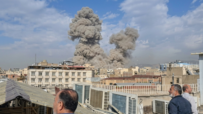 Qatar intercepts three waves of Iranian missiles, closes airspace