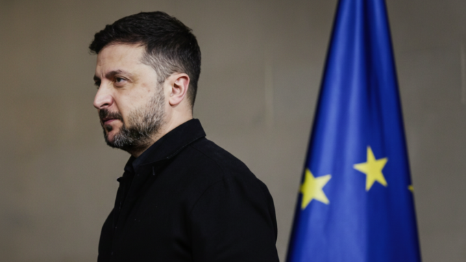 Ukraine Considers Presidential Elections and Peace Referendum Amid War Pressures