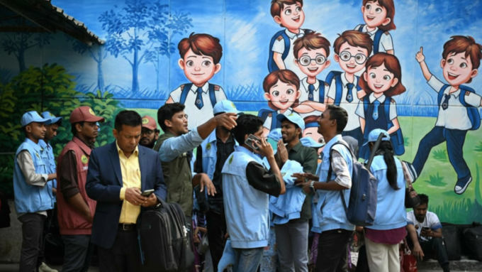 Bangladesh Moves Toward Vote on Democratic Reform Charter After Political Upheaval