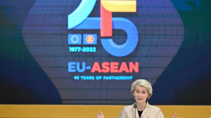 ASEAN Nations Announce Major Investment Approvals and Economic Plans